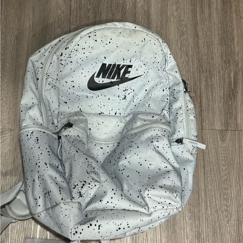Nike Speckled White and Black Backpack